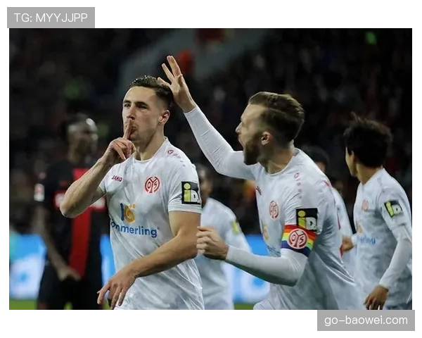 独家专访斯图加特前锋弗里希：“我们的目标是锁定欧冠席位。”